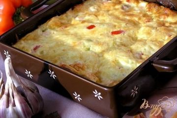 фото рецепта Фриттата с лососем, сладким перцем и луком-пореем