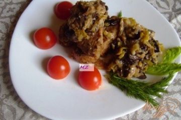 фото рецепта Свиные медальоны с соусом
