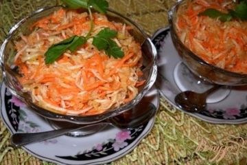 фото рецепта Салат из корня сельдерея с морковью и яблоком