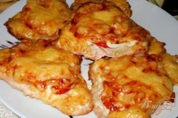 фото рецепта Индейка запеченная с ананасами под сырной корочкой