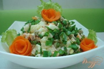 фото рецепта Салат с копчёной курицей