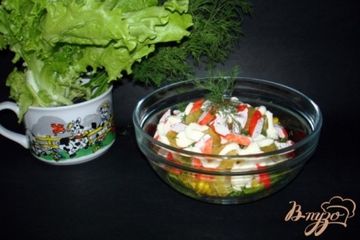 фото рецепта Салат из крабовых палочек и апельсина.