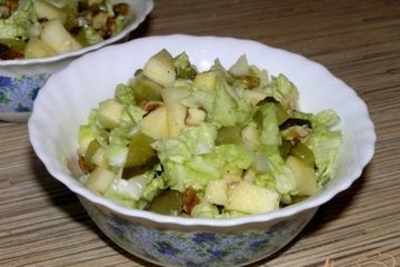 фото рецепта Салат с яблоком и грецкими орехами
