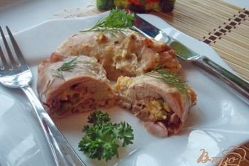 фото рецепта Куриный рулет с ветчиной и сыром
