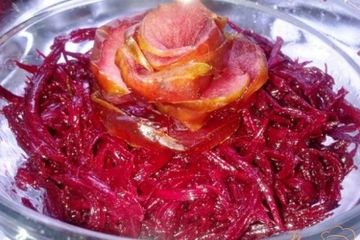 фото рецепта Салат из свежей свеклы