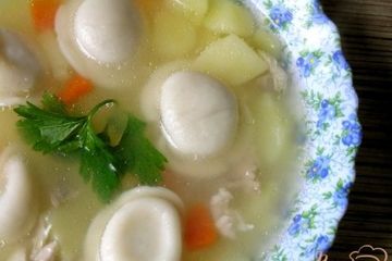 фото рецепта Куриный суп с пельменями