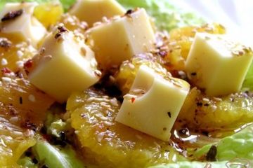 фото рецепта Салат с апельсинами и сыром Эмменталь
