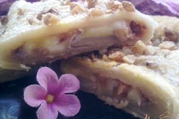 фото рецепта Пирог с сыром бри и малиновым джемомм