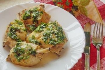 фото рецепта Курица в рукаве с чесночным соусом