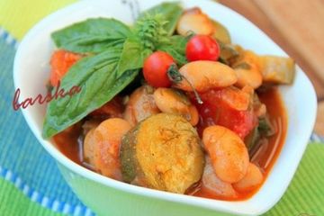 фото рецепта Цукини с помидорами и белой фасолью