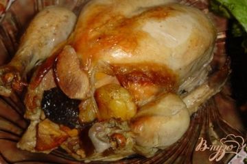 фото рецепта Курица,фаршированная айвой,курагой,черносливом