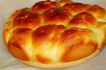 фото рецепта Порционный пирог с яблоками и вялеными вишнями.