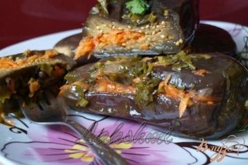 фото рецепта Квашенные баклажаны с чесноком и морковью