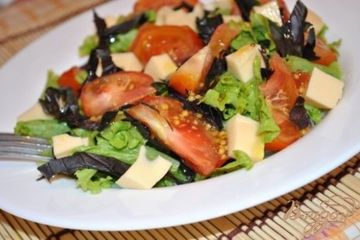 фото рецепта Салат с помидорами и моцарелой