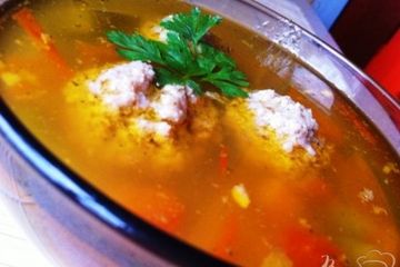 фото рецепта Овощной суп с фрикадельками и рисом