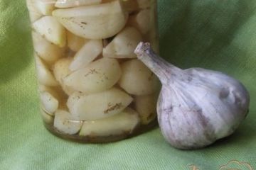 фото рецепта Вкусный маринованный чеснок