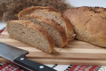 фото рецепта Горчичный хлеб из цельнозерновой муки с семенами льна