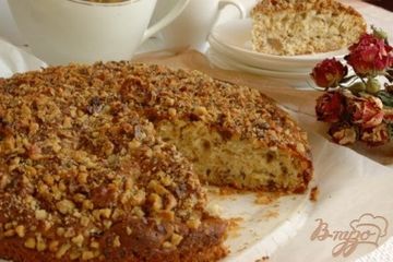 фото рецепта Пирог медовый с маком, яблоками и орехами