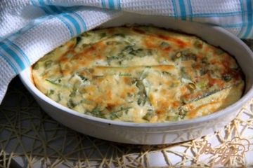 фото рецепта Запечённый омлет с творогом, зеленью и кабачками