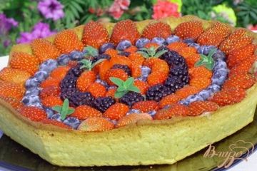 фото рецепта Кростата с ягодами и заварным кремом