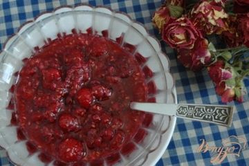 фото рецепта Свежая малина с лаймом