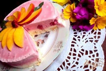 фото рецепта Торт–мороженое с меренгой и фруктами