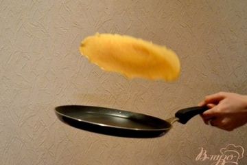 фото рецепта Вот так Мы жарим блины!!!)