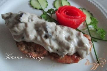 фото рецепта Свиной шницель с грибным соусом