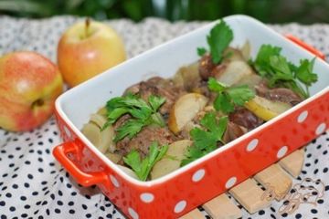 фото рецепта Куриная печень с яблоками.
