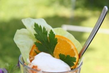 фото рецепта Салат из редьки и моркови с сыром