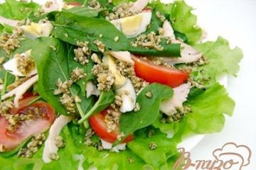 фото рецепта Вкуснейший салат с копчёным мясом и миндалём