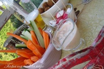 фото рецепта Быстрый соус к овощной закусочке..