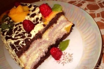 фото рецепта Мраморный чизкейк с малиной и персиками
