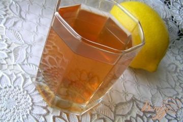 фото рецепта Компот из крыжовника с клубникой, инжиром и лимоном