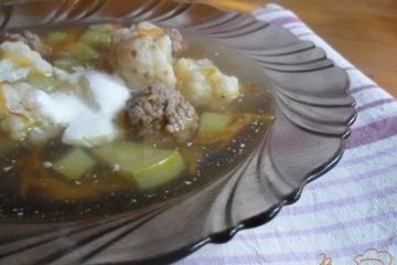 фото рецепта Суп с фрикадельками и цветной капустой