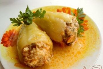 фото рецепта Перец фаршированный курицей и кус-кусом.