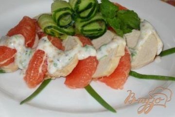 фото рецепта Салат с грейфрутом и курицей