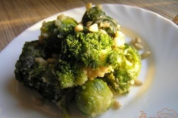 фото рецепта Капустный дуэт с кедровыми орешками