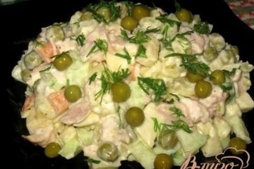 фото рецепта Салат с копченой куриной грудкой Чешский