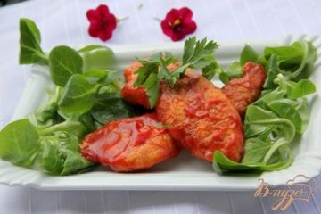 фото рецепта Куриные кусочки в пикантном томатном соусе