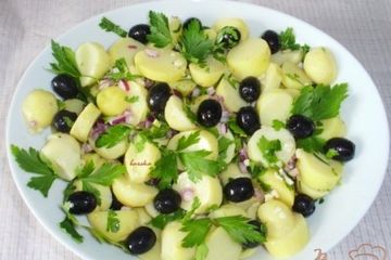 фото рецепта Картофельный салат с маслинами