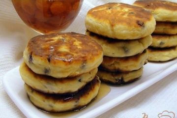 фото рецепта Сырники с черникой.
