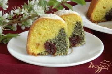 фото рецепта Нежный кекс с маком и вишнями