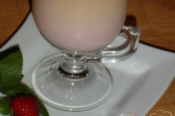 фото рецепта Чайный коктейль с клубникой
