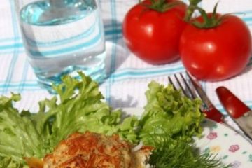 фото рецепта Рыбные биточки, запечённые в рыбном соусе
