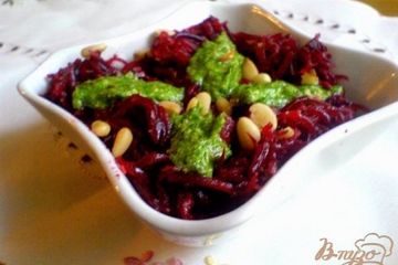 фото рецепта Свекольные спагетти с песто из рукколы