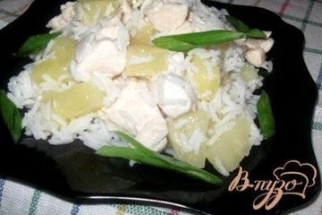 фото рецепта Филе куриное с ананасами и рисом
