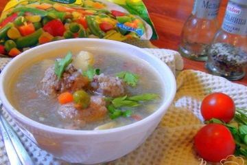 фото рецепта Густой супчик для вечно занятых мамочек с мясными клёцками, гречкой и овощами.