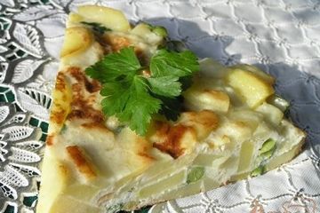 фото рецепта Тортилья с луком, чесноком и зеленым горошком