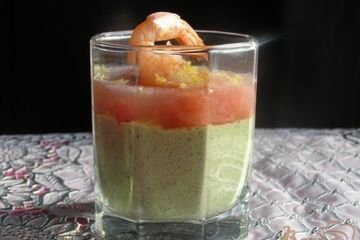 фото рецепта Креветки с грейпфрутом и авокадо